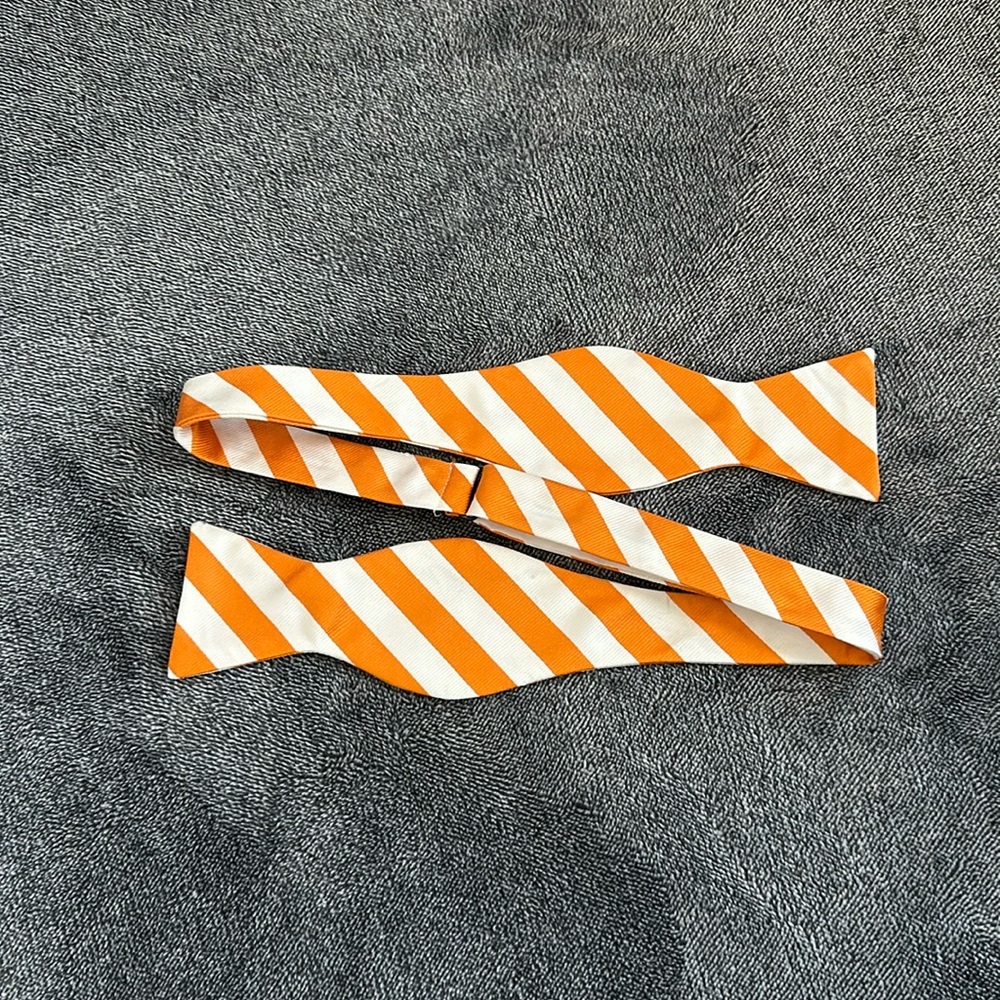 Brooks Brothers 346 Orange & White Adjustable 100% Silk bow tie